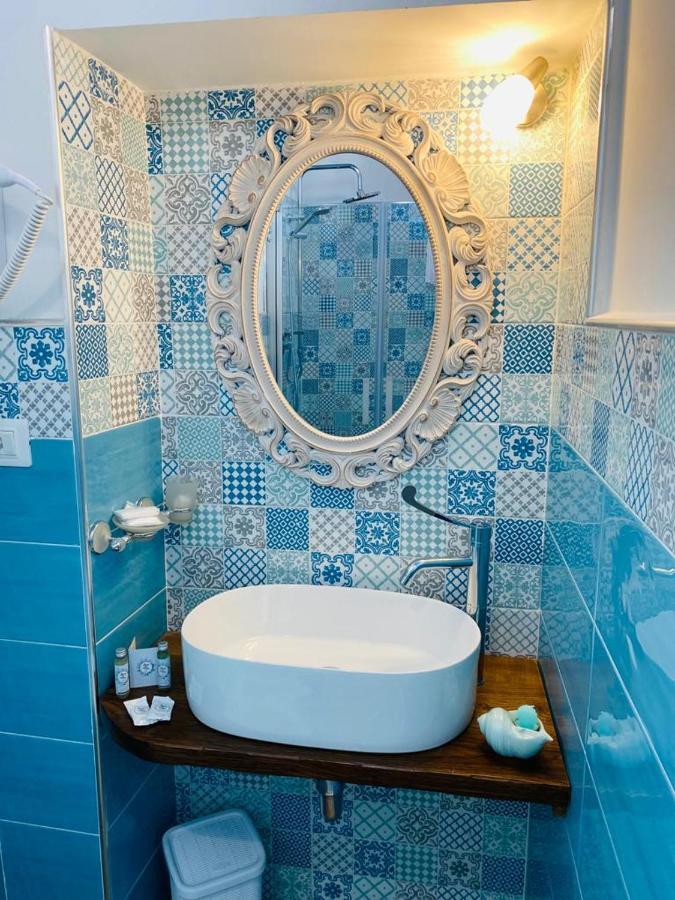 Fior Dei Carmeliti Rooms And Parking Tropea Dış mekan fotoğraf